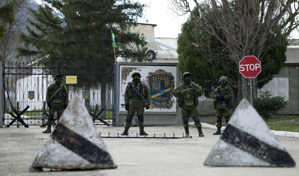 У тіні Донбасу: чому питання Криму відклали, і як Україна збирається повертати півострів