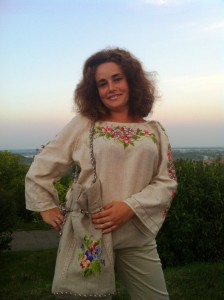 Наталка Тютюнник – україночка, яка вкладає душу в вишиванки