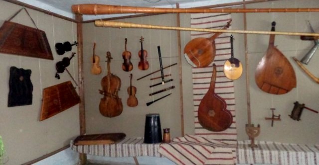 Traditional Ukrainian songs and music