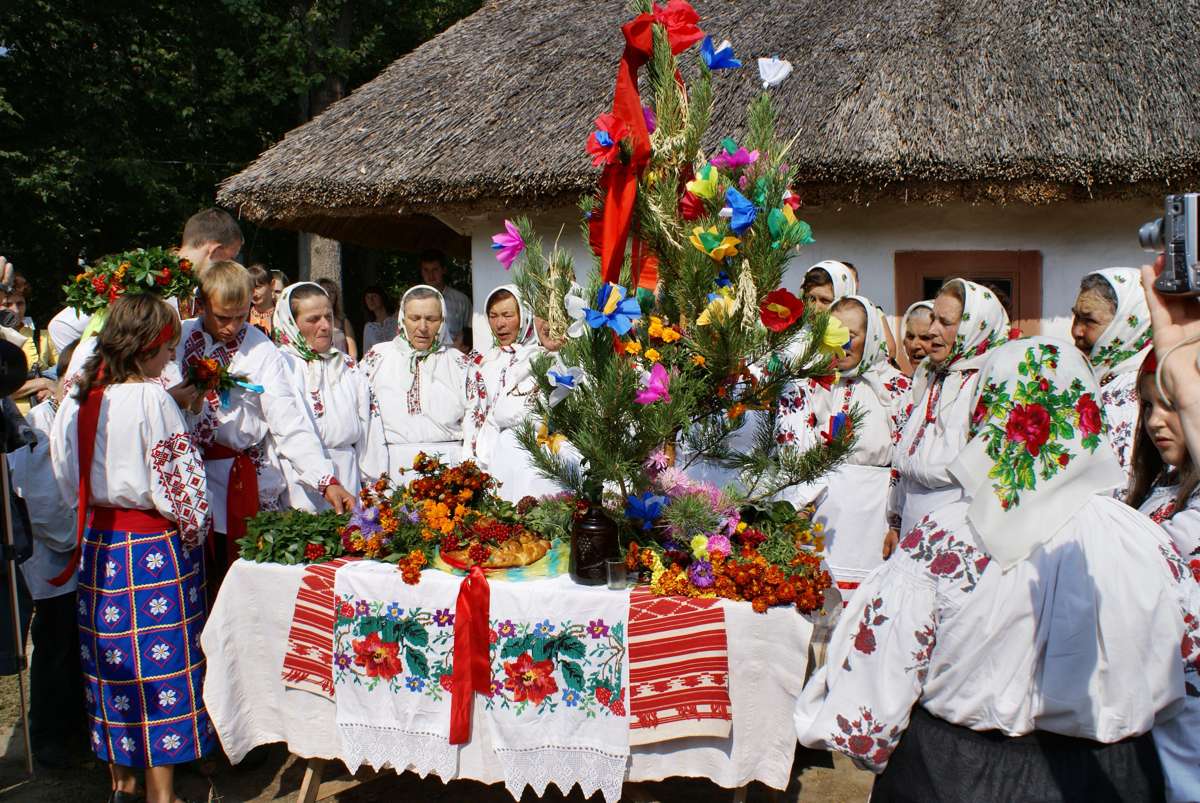 Ukrainian Wedding Traditions