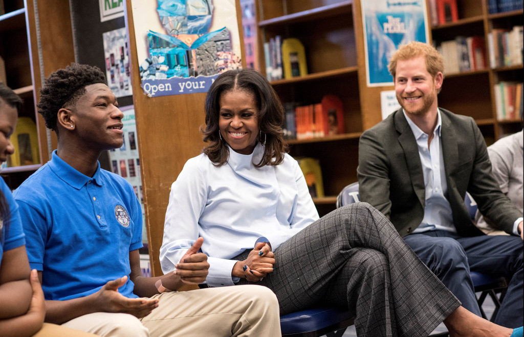 Мішель Обама та принц Гаррі здійснили несподіваний візит до Hyde Park High School