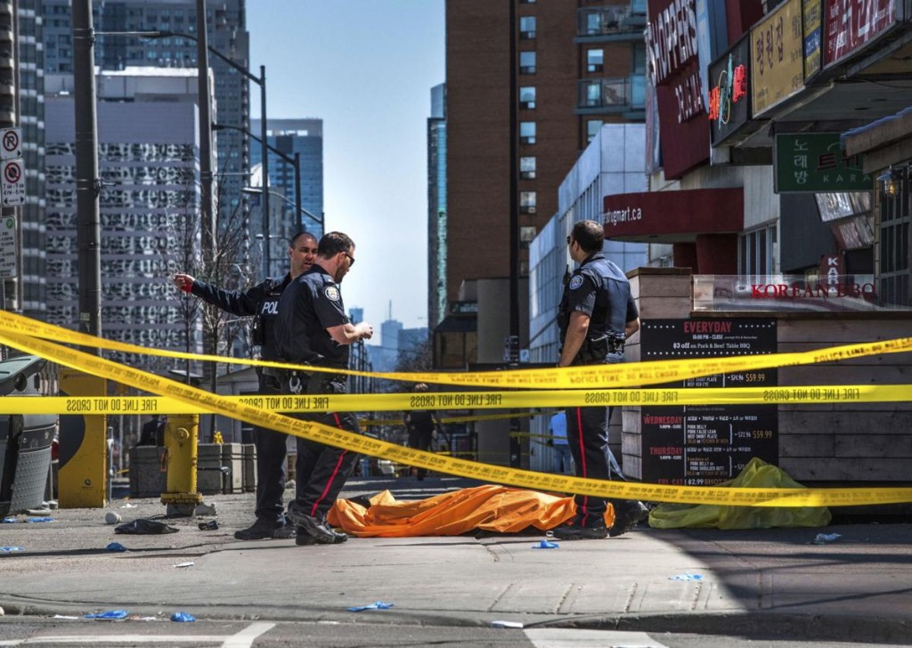 Через аварію в Торонто загинули 10 чоловік, ще 15 травмовано; водія арештовано