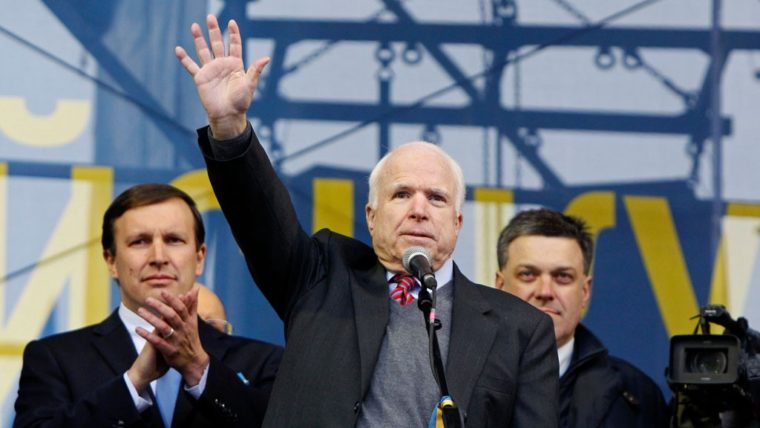 &#8220;Справжній друг, якого ніким не замінити&#8221;: реакція України на смерть Маккейна