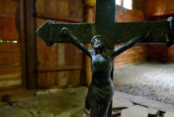 100 фото покинутих українських храмів Польщі