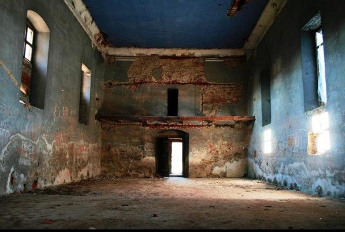 100 фото покинутих українських храмів Польщі