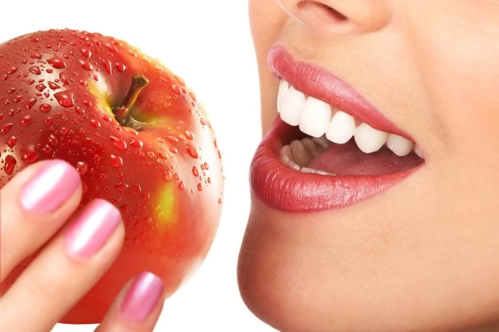 10 простих порад, як зберегти здоров’я зубів