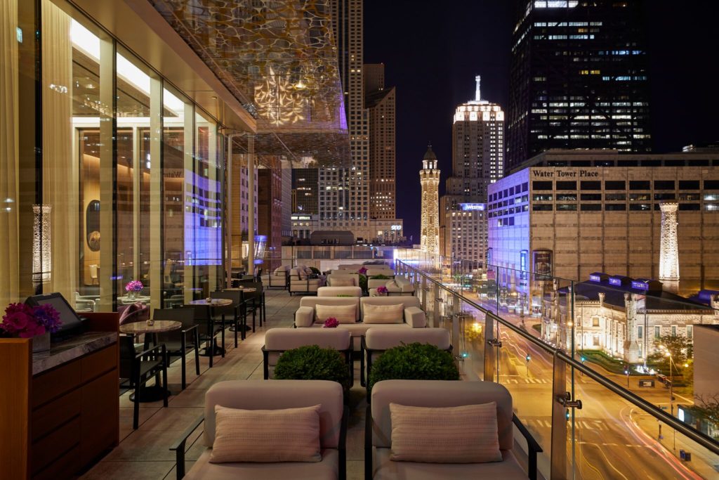 20 ресторанів Чикаго з краєвидами, краса яких змусить тебе затамувати подих