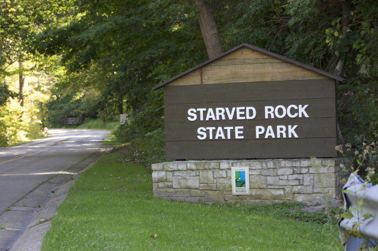 Осінь в державному парку Starved Rock – це ідеальний відпочинок