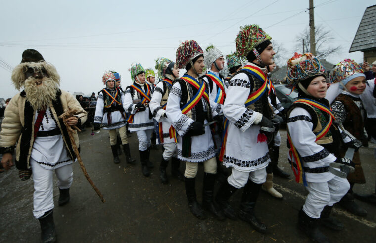 КРАСНОЇЛЬСЬКА МАЛАНКА або Український Карнавал на Буковині