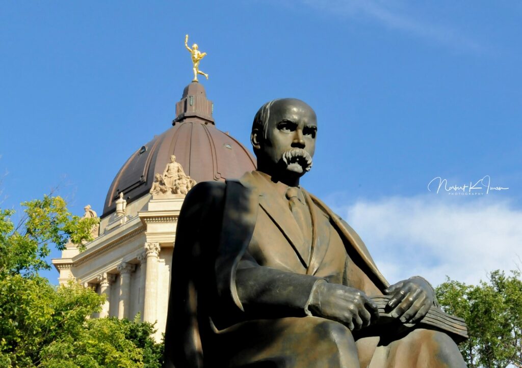 Пам&#8217;ятник Тарасу Шевченку в канадському місті Вінніпег