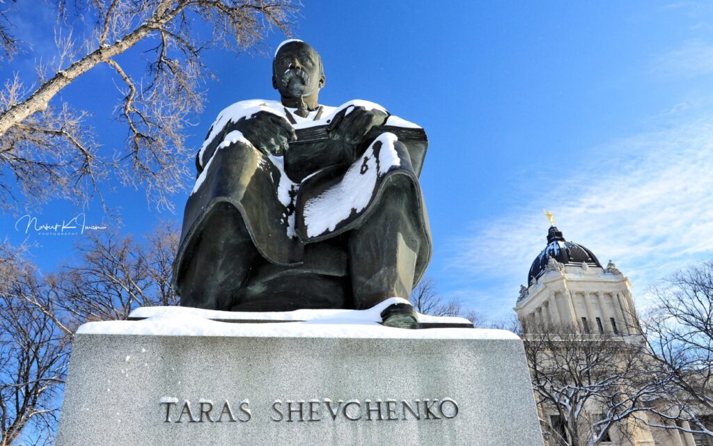 Пам&#8217;ятник Тарасу Шевченку в канадському місті Вінніпег
