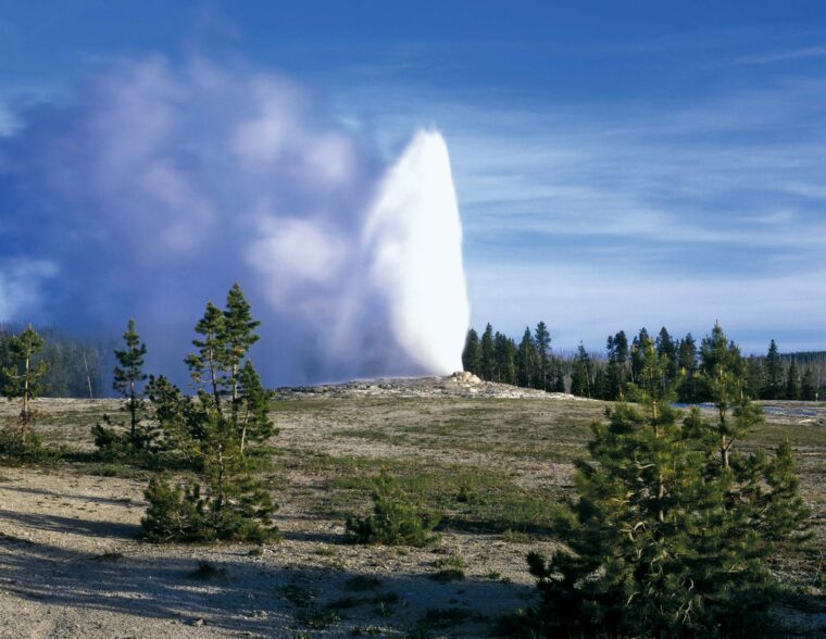 Єллоустоун (Yellowstone) – найцікавіший національний парк США: тільки для любителів “крутого” відпочинку