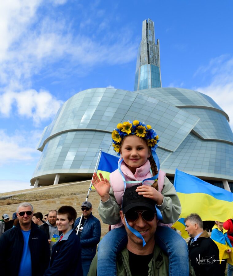 “Марш за дітей України” в місті Вінніпег. Жителі Канади демонструють єдність з українцями