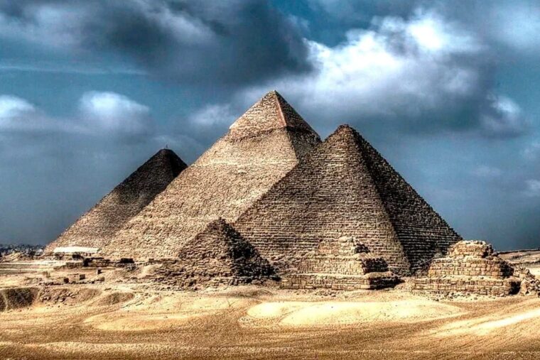 Таємниці нашої планети. Піраміди
