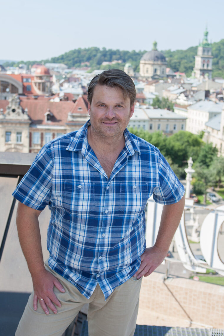 АНДРІЙ КАПРАЛЬ: “Я РОЗУМІЮ, ЧОМУ ХЛОПЦІ, ПОВЕРНУВШИСЬ З ВІЙНИ, НЕЧАСТО УСМІХАЮТЬСЯ”