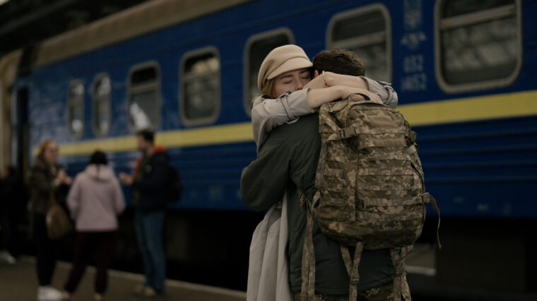 “Вона не знає молитви”: вражаюча історія кохання у новому кліпі Павла Табакова