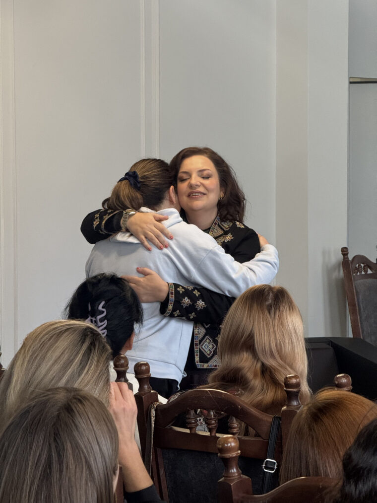 Відома українська психологиня Наталія Холоденко стала амбасадоркою проєкту Recovery Camp