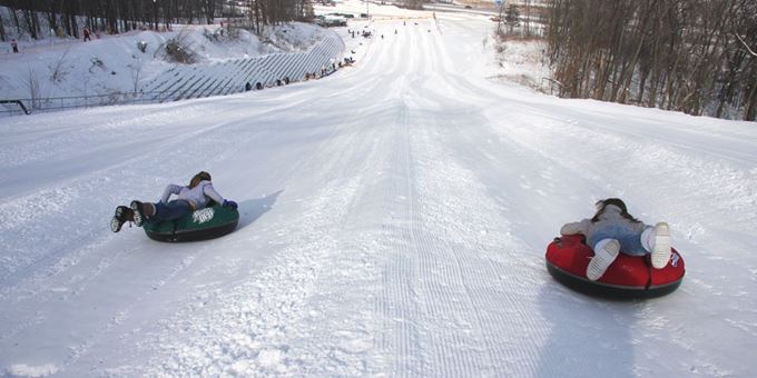 Вісім найкращих місць Середнього Заходу для катання на лижах і сноубордах
