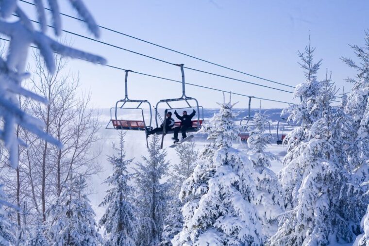 Вісім найкращих місць Середнього Заходу для катання на лижах і сноубордах