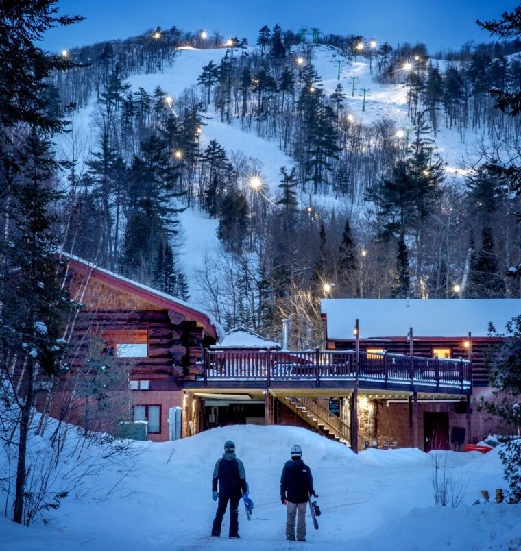 Вісім найкращих місць Середнього Заходу для катання на лижах і сноубордах