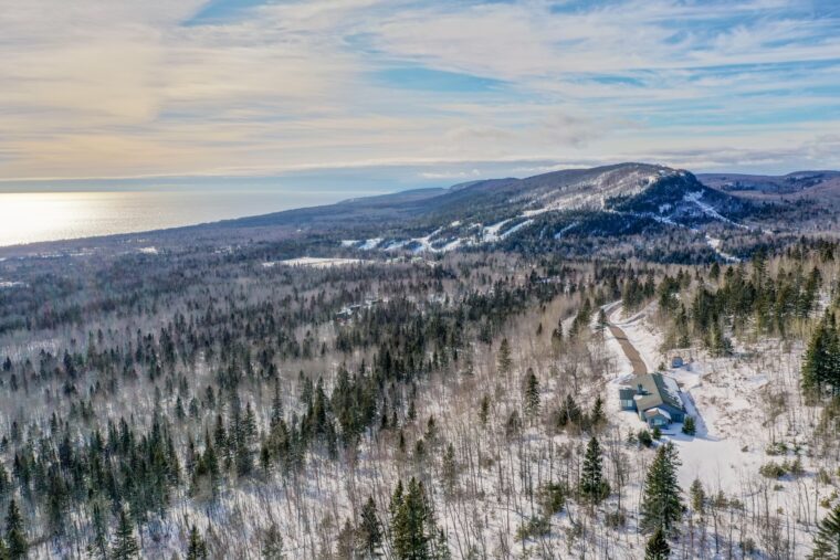 Вісім найкращих місць Середнього Заходу для катання на лижах і сноубордах
