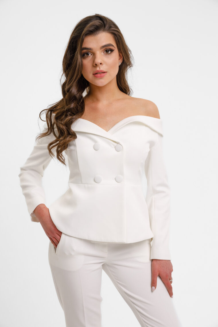 CHARIVNA: як крафтовий бренд одягу виживає в часи війни і конкурує з мас-маркетом