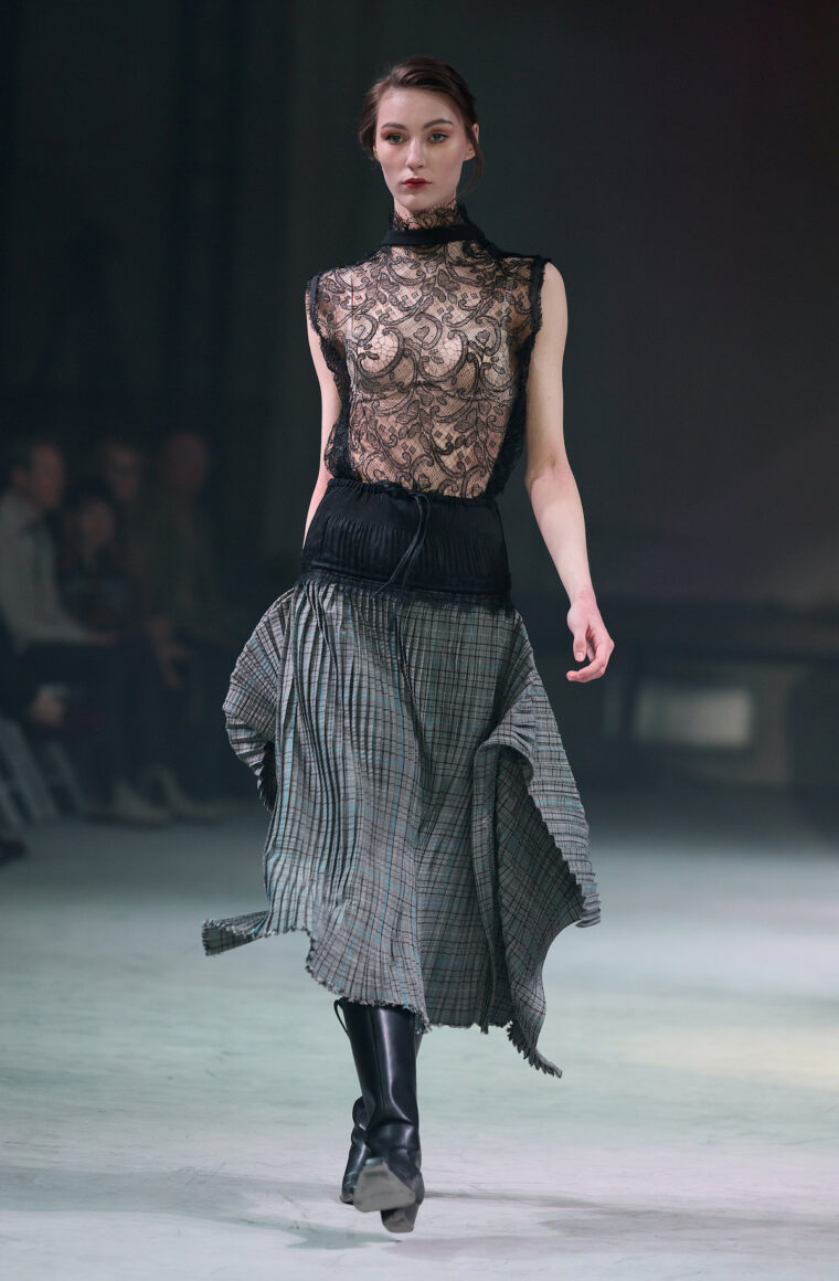 Любов і Воїни: Караванська представила у Львові перформенс-дефіле &laquo;Любов &mdash; це талісман&raquo;