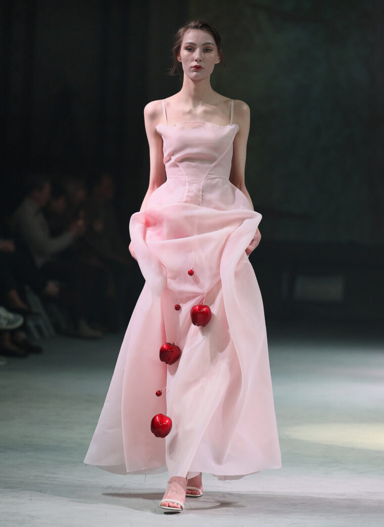 Любов і Воїни: Караванська представила у Львові перформенс-дефіле &laquo;Любов &mdash; це талісман&raquo;