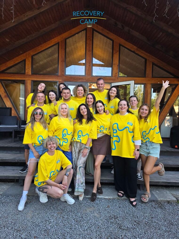 Як долати травму війни: Recovery Camp Academy набирає на безкоштовне навчання психологів, педагогів, волонтерів