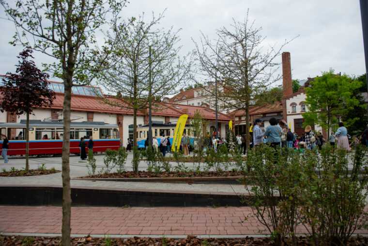 У Львові відкрився LEM Food Market &mdash; новий гастрономічний простір на території історичного депо