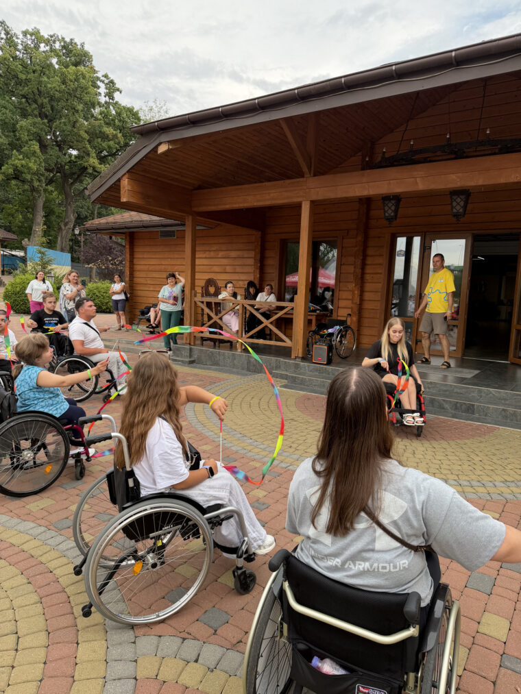 Інтеграційний Recovery Camp: підлітки та молодь з інвалідністю і без інвалідності з прифронтових територій з&rsquo;їхалися до Львова