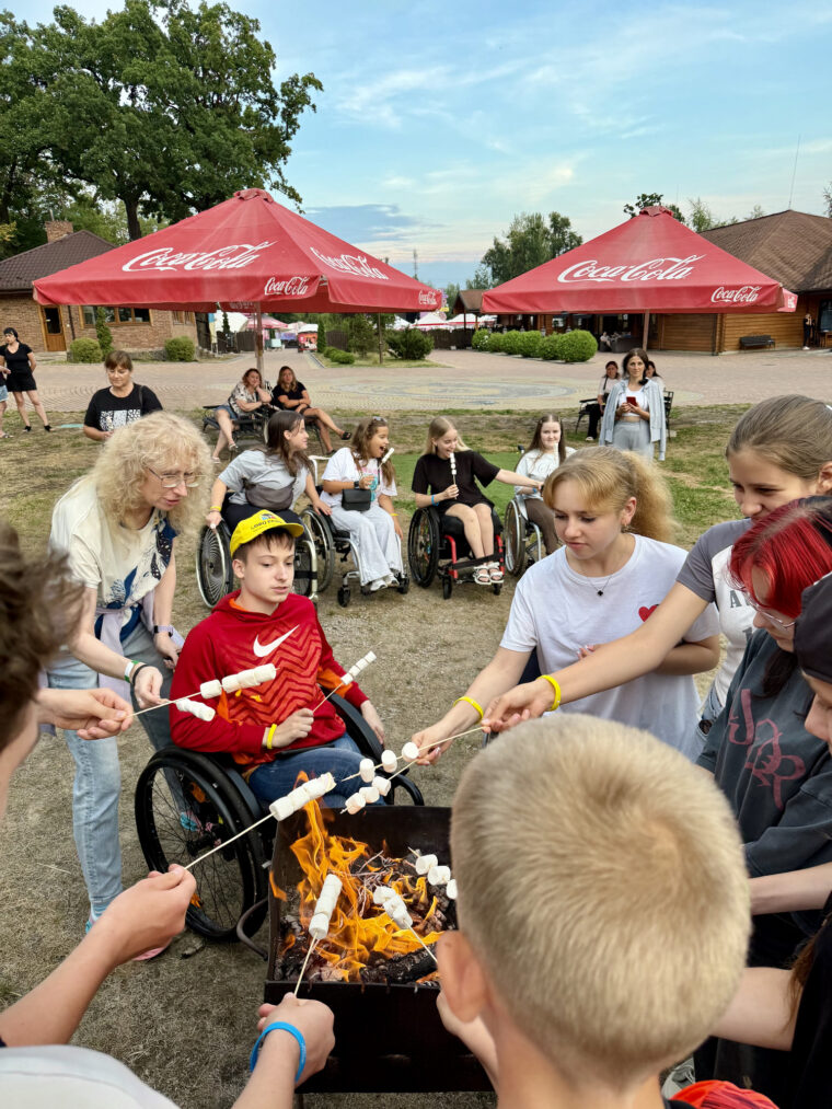 Інтеграційний Recovery Camp: підлітки та молодь з інвалідністю і без інвалідності з прифронтових територій з&rsquo;їхалися до Львова