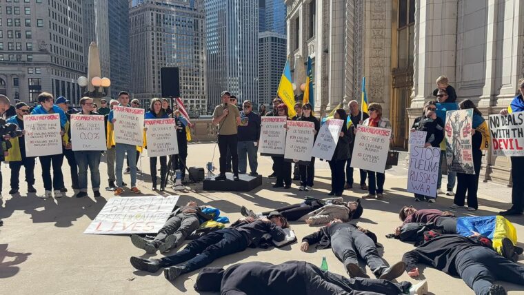 В Чикаго українці вийшли на протест проти угоди про купівлю США російського дизеля