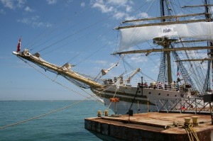 Фестиваль високих кораблів розпочався на Navy Pier